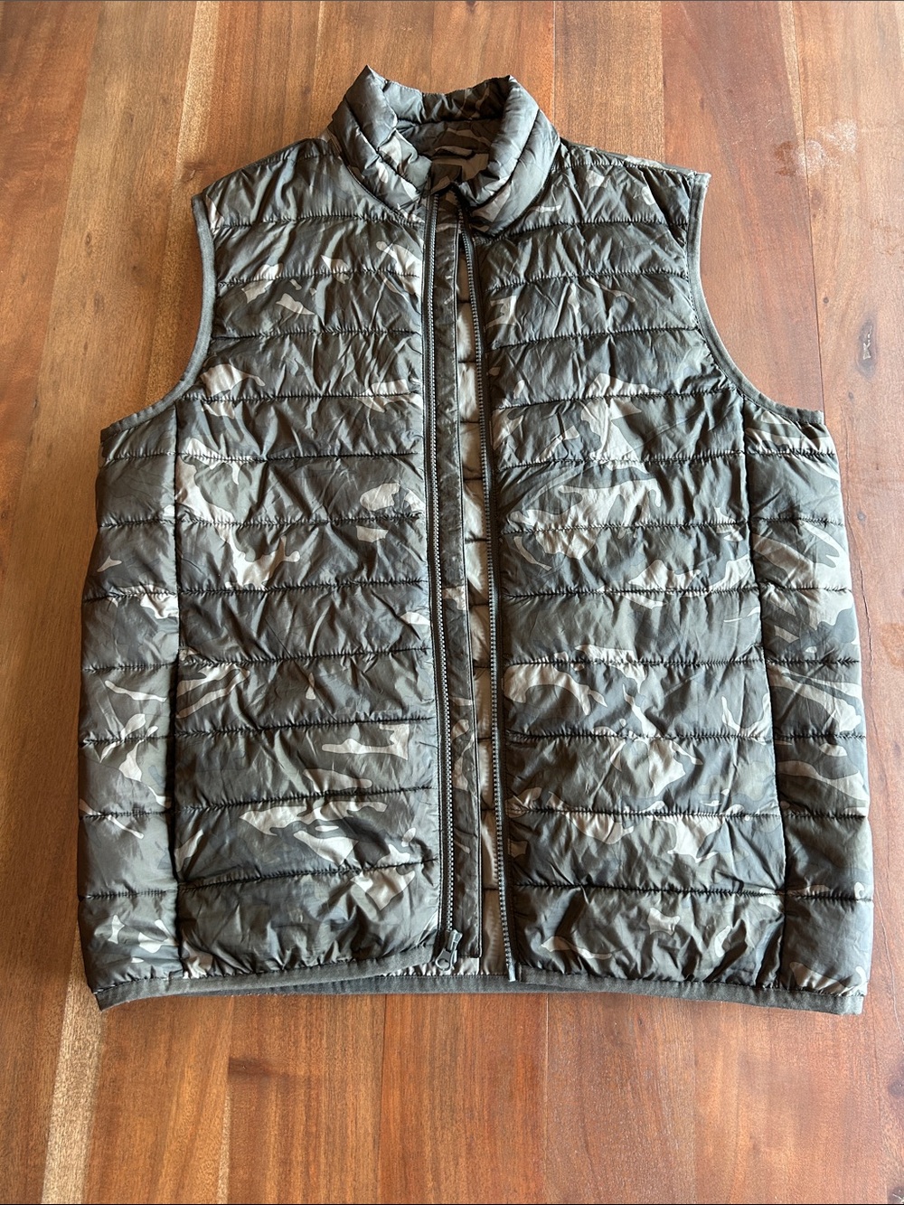 Old Navy Olive and Tan Camo Quilted Puffer Vest